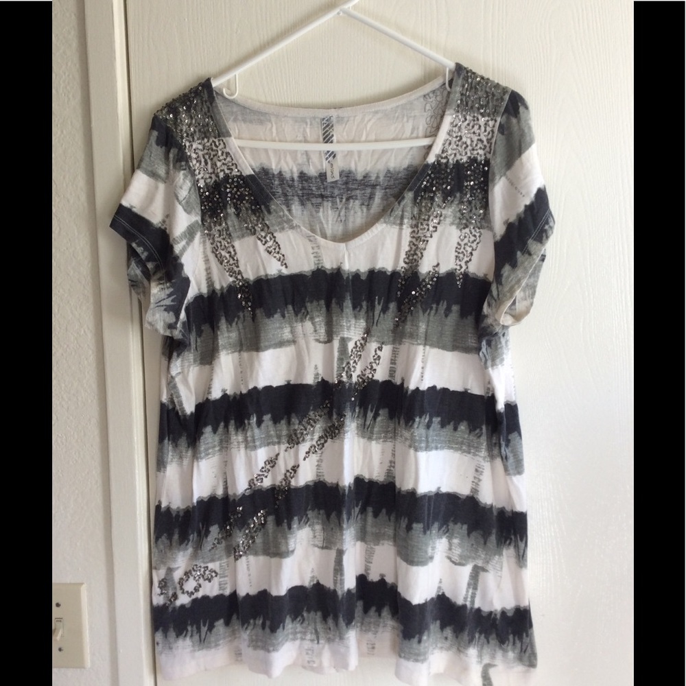 Top. Size XL